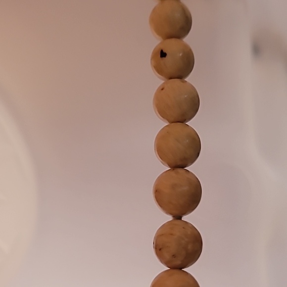 Quartz Animal Print Necklace - Picture 13 of 16